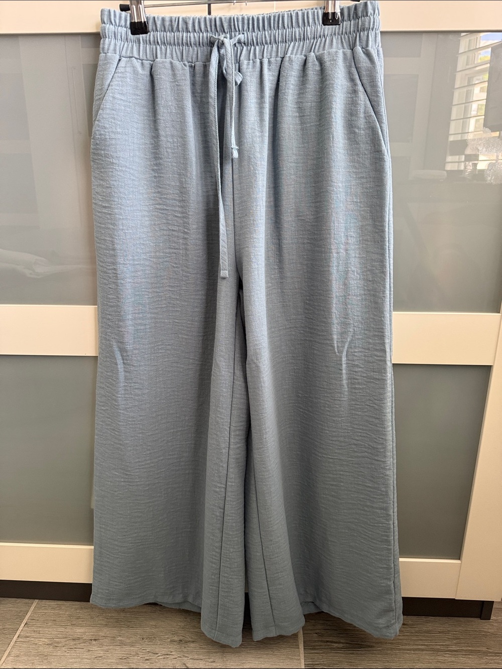 Women's Light Blue Wide-Leg Cropped Pants with Drawstring Waist